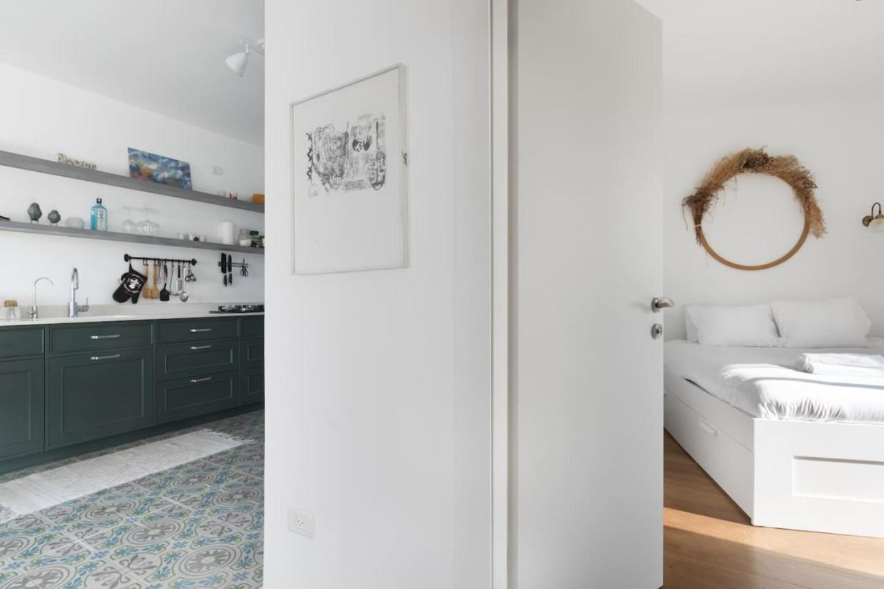 Elegant Apartment W Balcony & Mamad In Heart Of Tel Aviv By Sea N' Rent Exterior foto